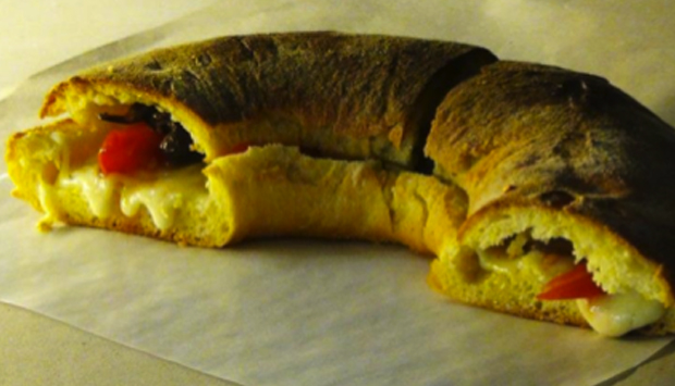 A Scillichenti, il pane cunzato alla catanese