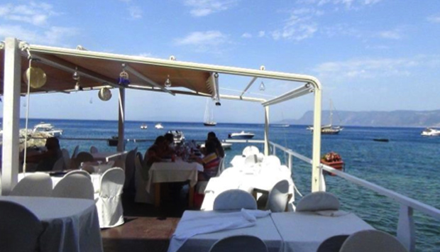 Mangiare sospesi sul mare della bellissima Chianalea, in Calabria