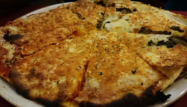 Osteria Garibaldi a Nicolosi (CT), ottimi “pizzoli” e carne sulla tegola