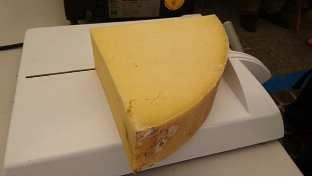 Cheddar Artigianale del Somerset, formaggio “presidiato” del Regno Unito