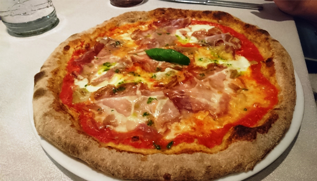L’Altra Botte a Legnano, grandi pizze e impasto Pala alla Romana super
