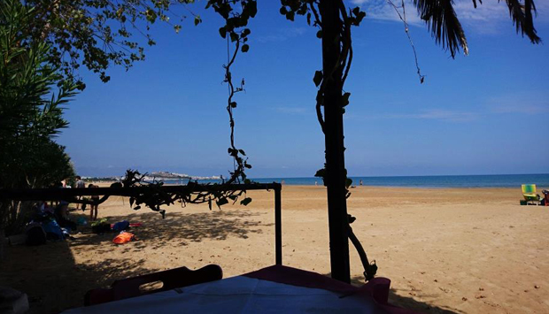 Lisa Bay, ristoro panoramico in uno chalet sulla spiaggia di Vieste (FG)