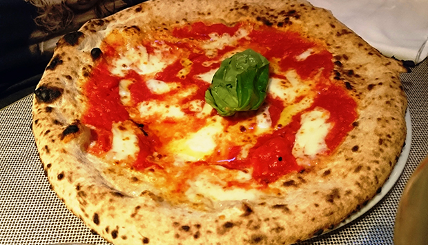 Dry a Milano, la pizza chic da gustare con i cocktail