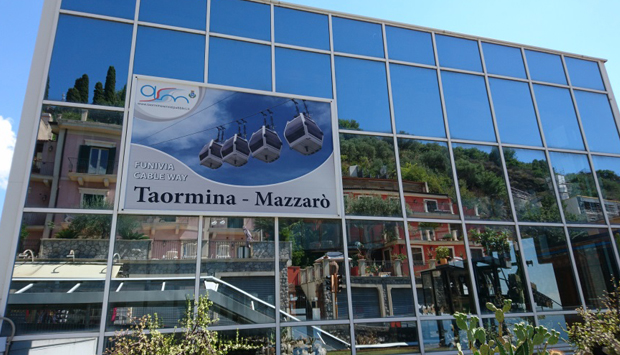 La funivia Taormina – Mazzarò, ascesa mozzafiato sulla meraviglia