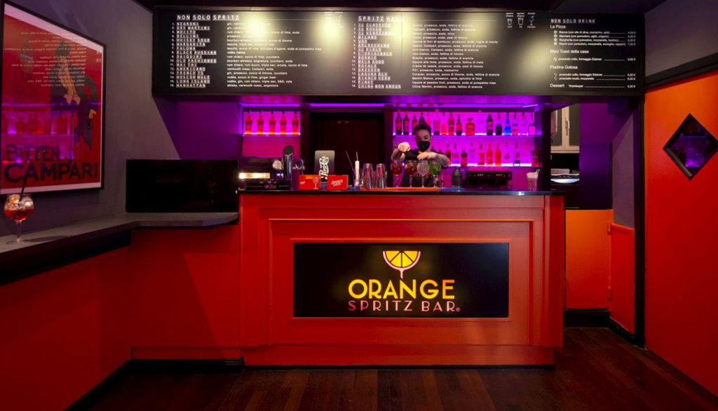 Orange Spritz Bar, Milano riparte con entusiasmo dalla fantasia del buon bere