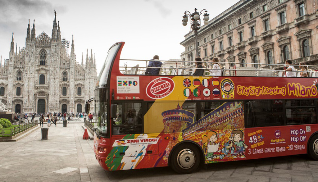 City Sightseeing Milano, la città dall’alto di un bus come museo a cielo aperto