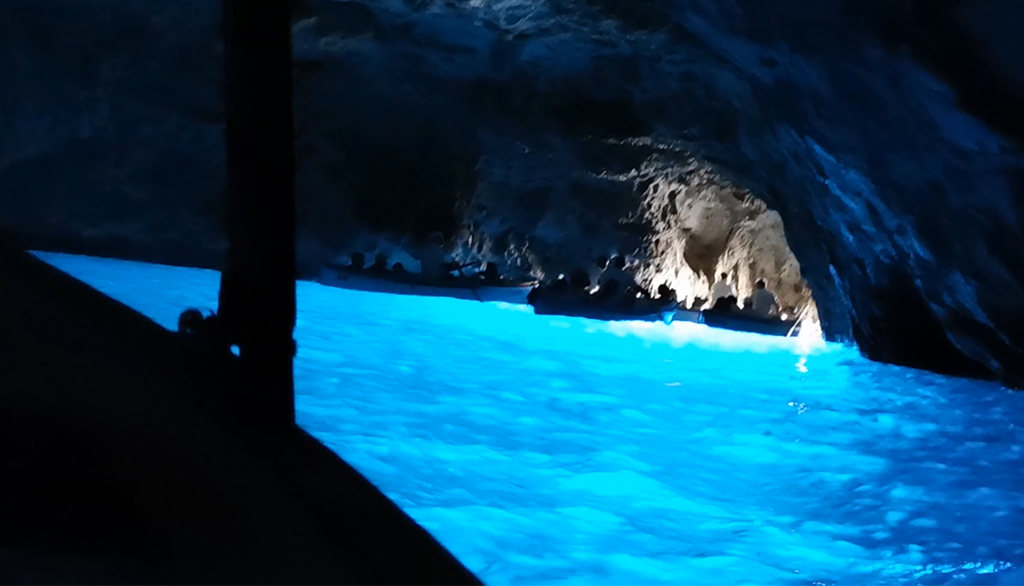Come si visita la meravigliosa Grotta Azzurra di Capri: video integrale dell’emozionante esperienza