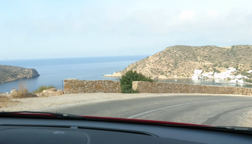 Attraversare in auto Sifnos, stupenda isola greca delle Cicladi