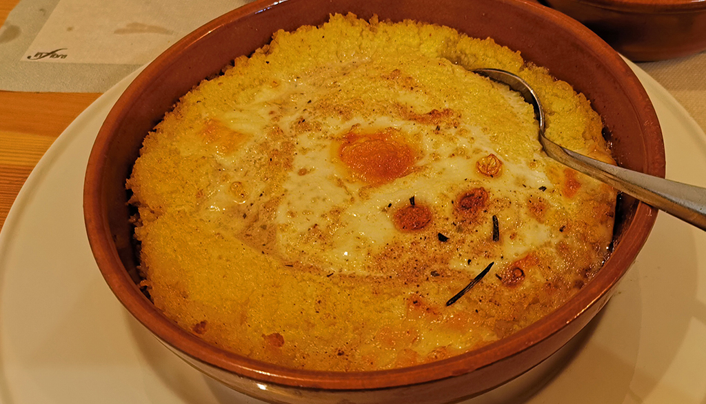 Ristorante del Rifugio Laurasca a Malesco, sapori autentici delle valli piemontesi