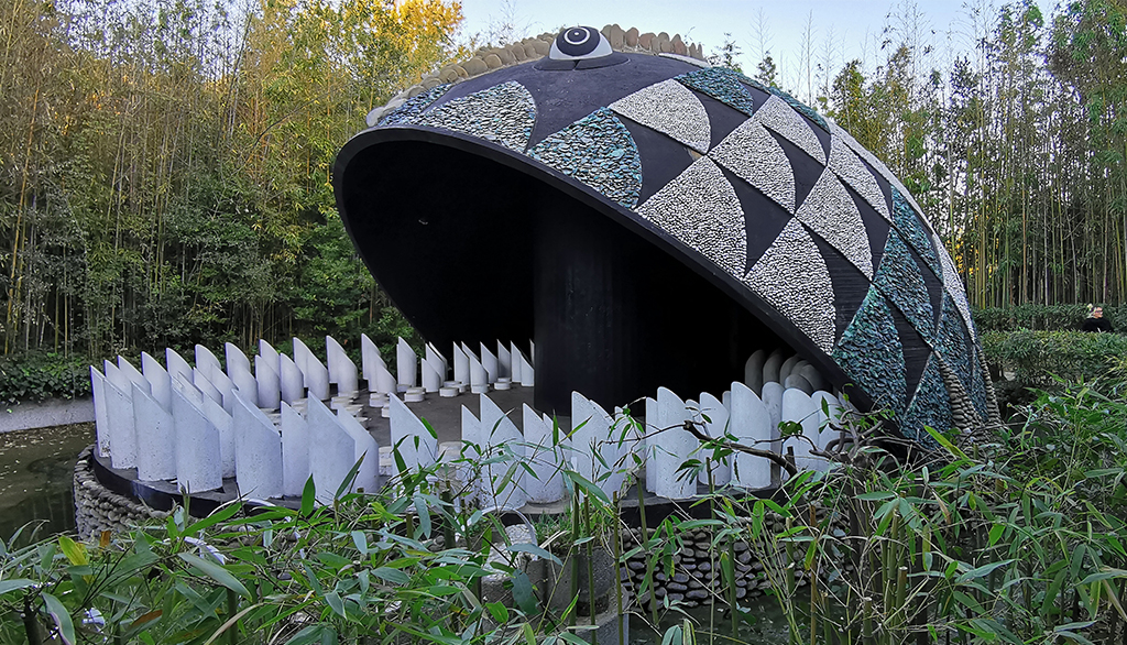 Il Parco di Pinocchio a Collodi, viaggio nella fantasia tra giochi, echi letterari e opere d’arte