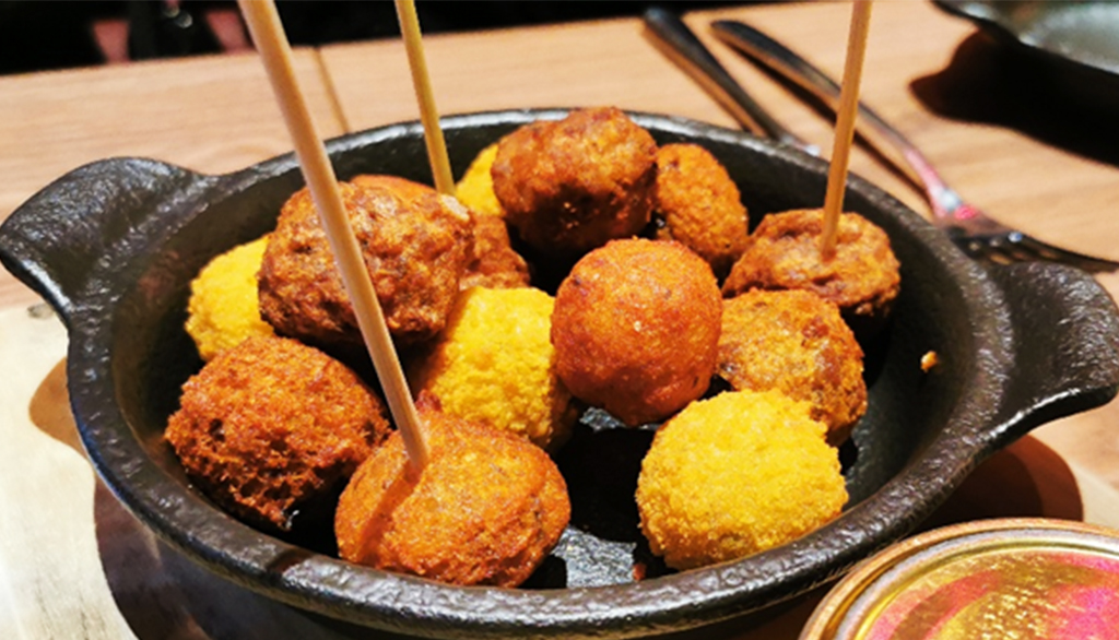 “Polpette, una tira l’altra” di The Meatball Family dalla ristorazione al libro con storia e ricette