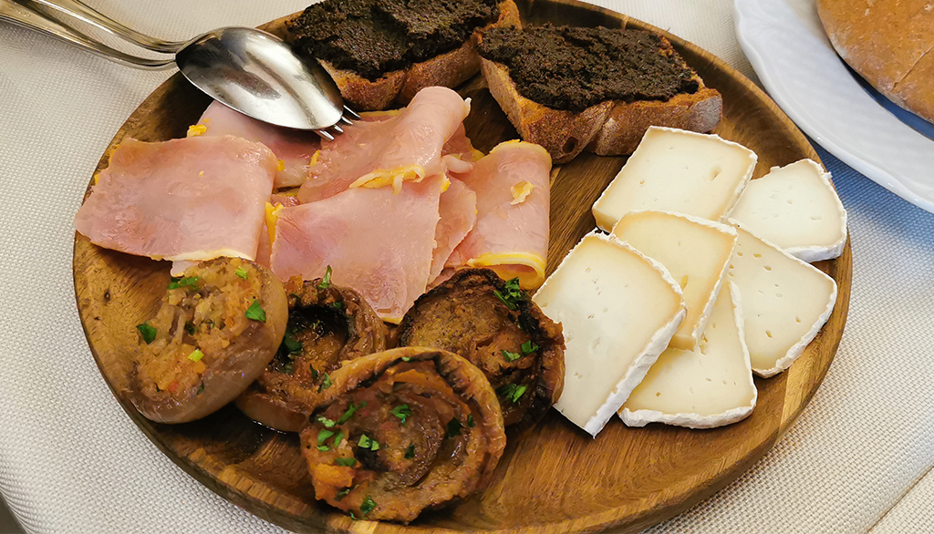 Hostaria Antica Roma, il menu con ricette millenarie dei Romani creato dal colto Paolo Magnanimi