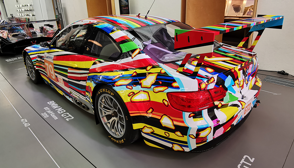 BMW Art Car World Tour, auto iconiche firmate da grandi artisti in mostra all’ADI Museum di Milano