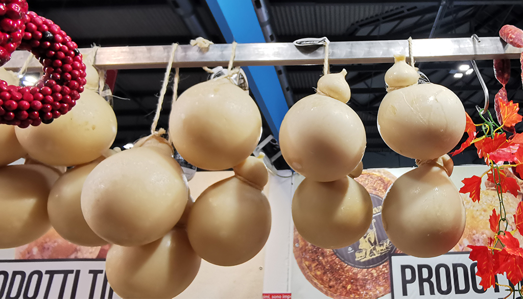 Formaggi e salumi di Antica Fattoria di Chiro, dal Molise