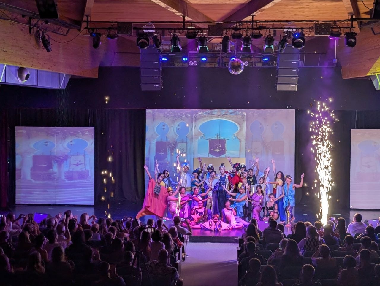 Gli emozionanti spettacoli teatrali del Garden Toscana Resort, scrittura e interpreti eccezionali